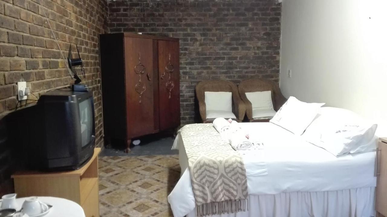 גרסקופ Hamba Kancane Ma-Africa Guest House מראה חיצוני תמונה